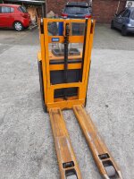 Stapler (Ameise),Hochhubwagen,Gebraucht