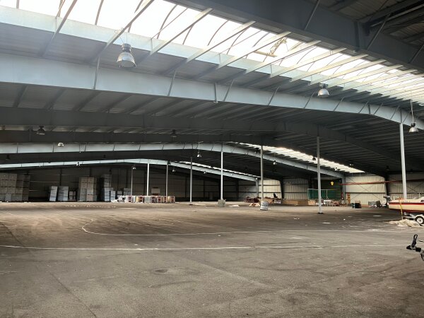 Stahlhalle Lagerhalle 5.000m² Baujahr 1996 gebraucht