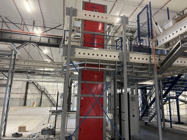 Produktaufzug, Vertikalförderer